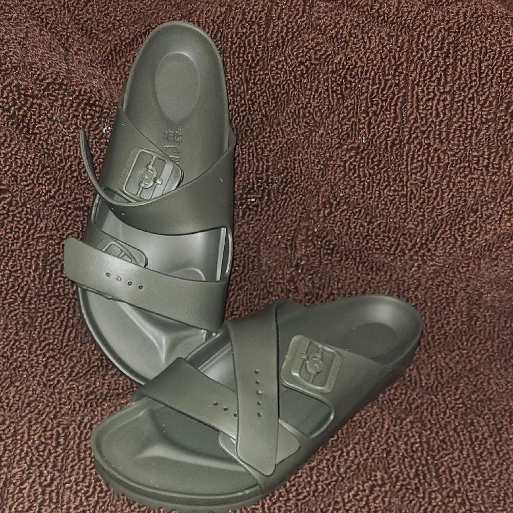 NWT Mens Birkenstock Arizona EVA sandals